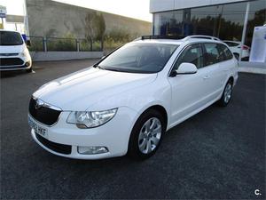 SKODA Superb 2.0 TDI PD 140cv DPF DSG Elegance 5p.