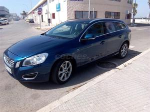 VOLVO V DRIVe Momentum 5p.