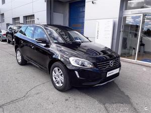 VOLVO XC D4 Momentum Auto 5p.