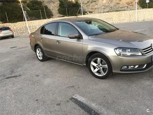 VOLKSWAGEN Passat 1.6 TDI 105cv Edition BlueMotion Tech 4p.