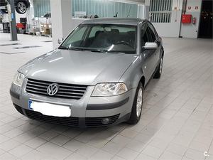 VOLKSWAGEN Passat 1.9 TDi Comfortline 100CV 4p.