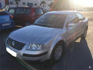 VOLKSWAGEN Passat  CV Highline 4p.