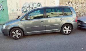 VOLKSWAGEN Touran 2.0 TDI DSG HIGHLINE 5p.