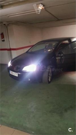 Volkswagen Golf 2.0 Tdi Sportline 3p. -04