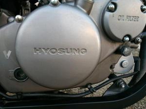 HYOSUNG GT 250i COMET (modelo actual) -09