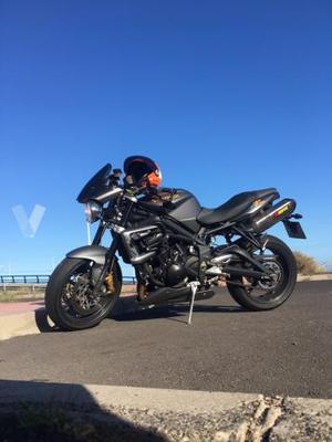 TRIUMPH Street Triple R -11