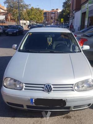 VOLKSWAGEN Golf 1.6 CONCEPTLINE -99