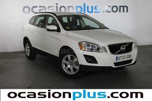 VOLVO XCD Momentum Auto 5p.