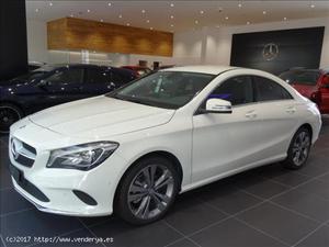 SE VENDE MERCEDES-BENZ CLASE CLA CLA 220D 4MATIC - BARCELONA