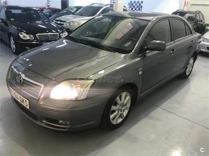 TOYOTA Avensis 2.0 D4D EXECUTIVE 4p.