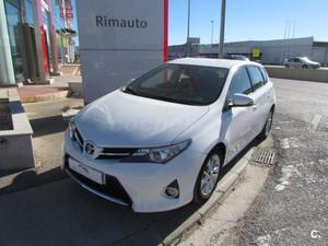 Toyota Auris 120d Active 5p. -13