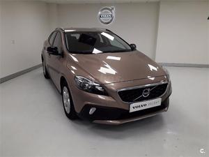 VOLVO V40 Cross Country 2.0 D3 Momentum 5p.