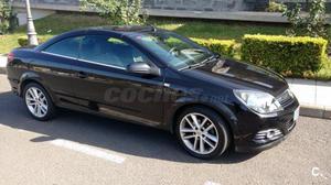 OPEL Astra Twin Top v Cosmo 2p.