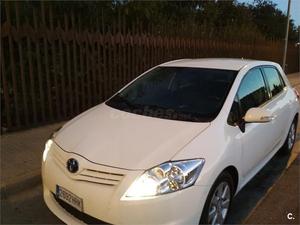 TOYOTA Auris 1.4 D4D DPF Active Eco 5p.