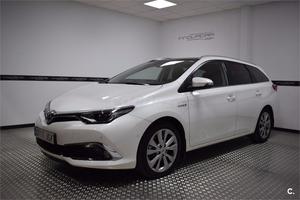 TOYOTA Auris Hybrid Advance Touring Sports 5p.
