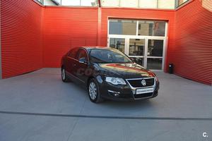 VOLKSWAGEN Passat 1.9 TDI Advance 4p.