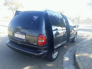 CHRYSLER Voyager LE 2.5 TD -01