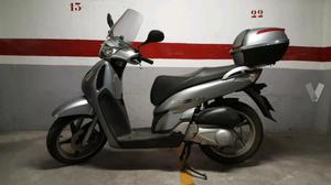 HONDA SCOOPY SH