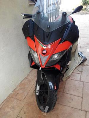 APRILIA SR Max 300 (modelo actual) -15