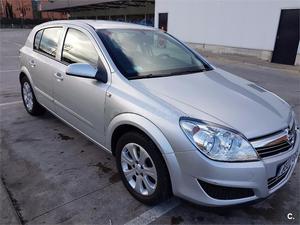 OPEL Astra v Enjoy 5p.