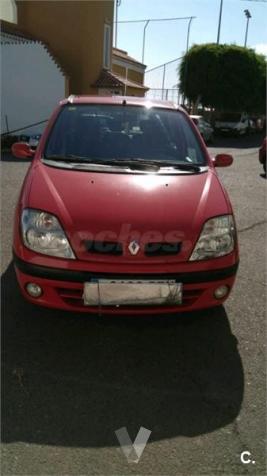 Renault Megane Scenic Rxe v 5p. -00