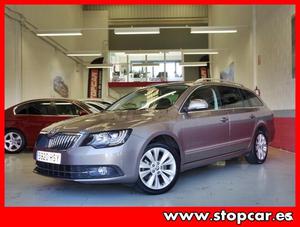 SKODA Superb Combi 2.0 TDI CR 140cv Elegance 5p.