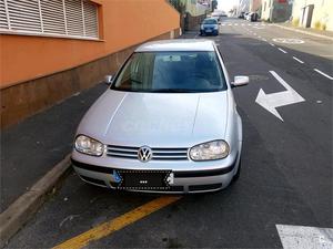 VOLKSWAGEN Golf 1.6 CONCEPTLINE 3p.