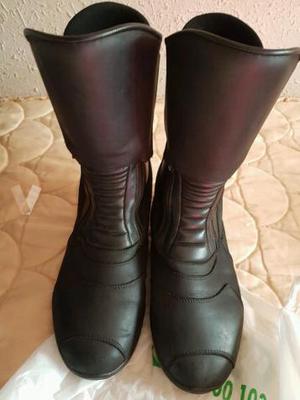 Botas para moto. Marca Forma Nero