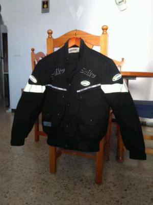 Chaqueta Levior Strike