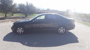 MERCEDES-BENZ Clase C C 200 CDI CLASSIC 4p.