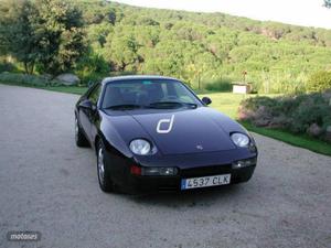 Porsche 928