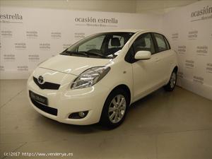 SE VENDE TOYOTA YARIS 1.3 VVT-I CONNECT - SABADELL -