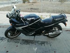 SUZUKI GSX 600F (