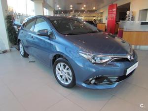 TOYOTA Auris T FEEL 5p.