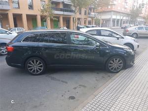 TOYOTA Avensis 150D Executive Cross Sport 5p.