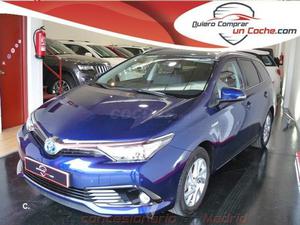 Toyota Auris h Active Touring Sports 5p. -17