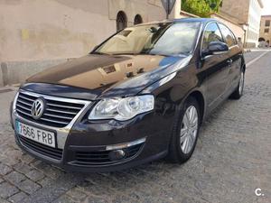 VOLKSWAGEN Passat 2.0 TDI 140cv DPF Highline 4p.