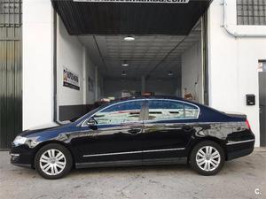 VOLKSWAGEN Passat 2.0 TDI 140cv DPF Sportline 4p.