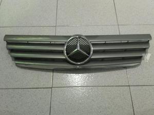 parrilla Mercedes Benz C200