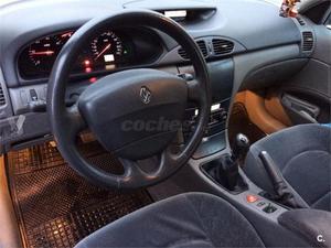 Renault Laguna Expression 1.9dci 120cv 5p. -02