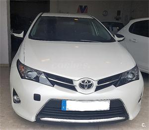 TOYOTA Auris 130 Active MultiDrive 5p.