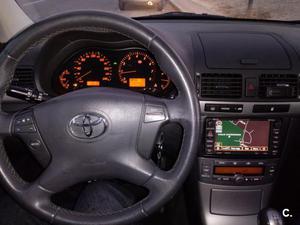 TOYOTA Avensis 1.8 VVTi Advance Cross Sport 5p.