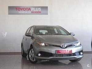 Toyota Auris d Active 5p. -17