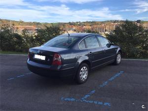 VOLKSWAGEN Passat 2.0 Comfortline 4p.