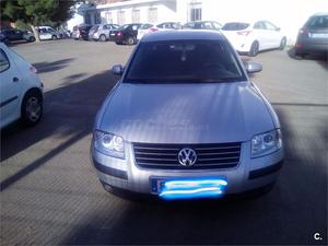 VOLKSWAGEN Passat 1.9 TDi 100CV Comfortline 4p.