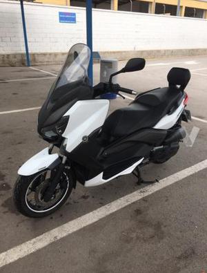 YAMAHA X MAX 125 ABS (modelo actual) -14