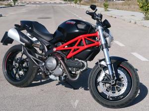 DUCATI MONSTER 796 (modelo actual) -13