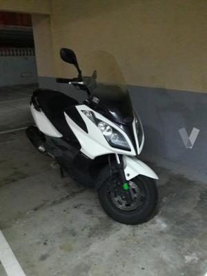 KYMCO Super Dink 300i (modelo actual) -11