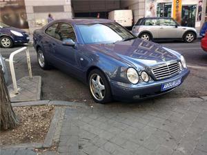 Mercedes-Benz CLK 320