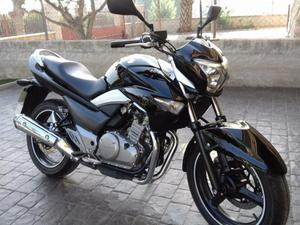 SUZUKI Inazuma 250 (modelo actual) -15